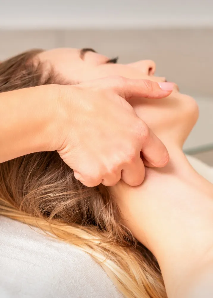 Buccal Massage bei Cryss Beauty in Wien